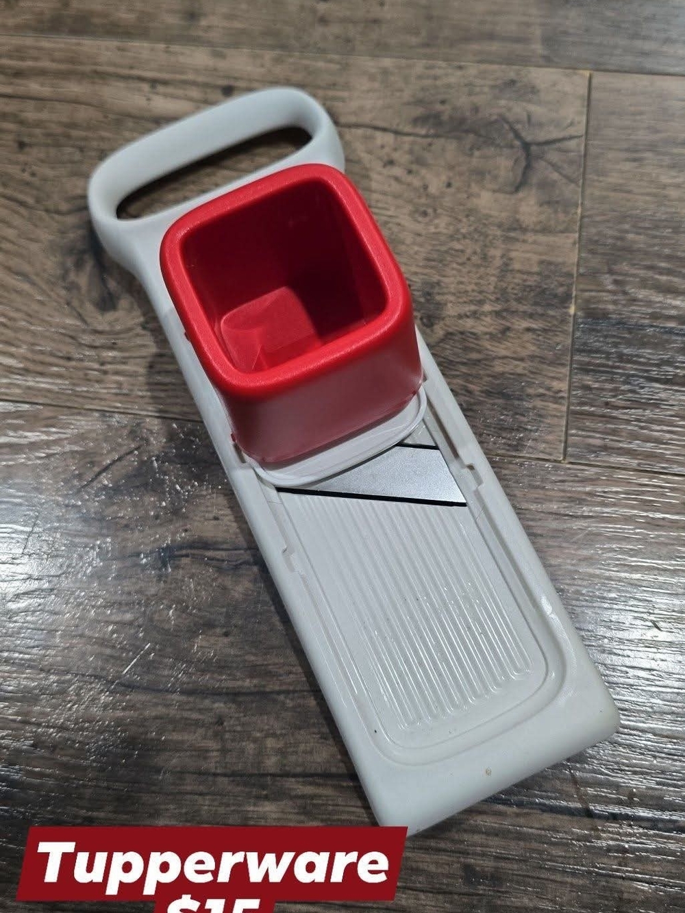 Tupperware Red and White Slicer Kitchen